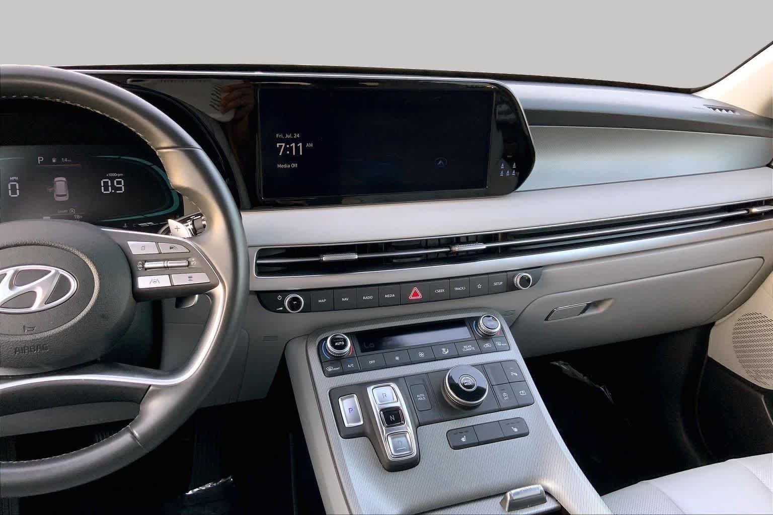 Used 2025 Abyss Black Pearl Hyundai SEL image 7