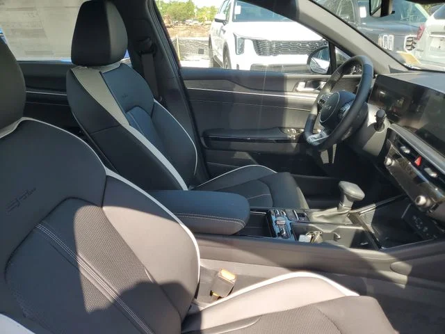 2025 Kia K5 GT-Line - Photo 32