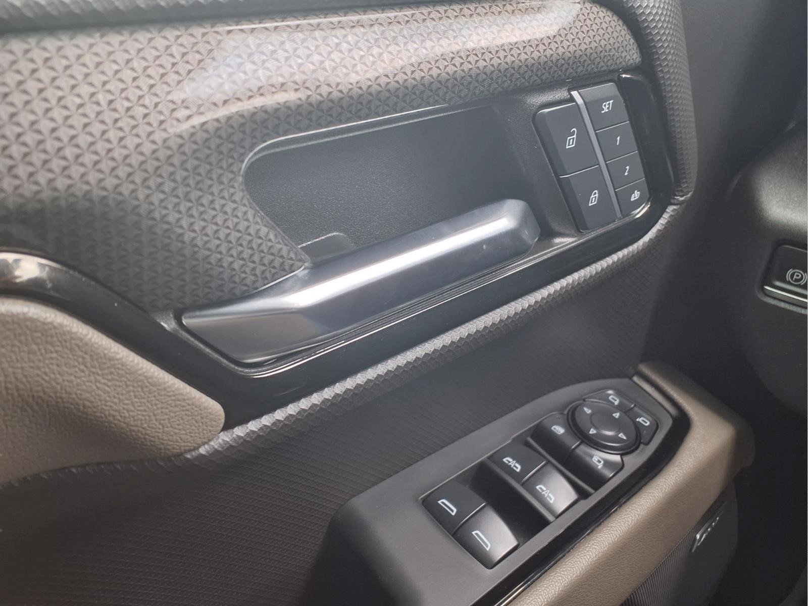 Used 2024 Black Chevrolet ZR2 image 19