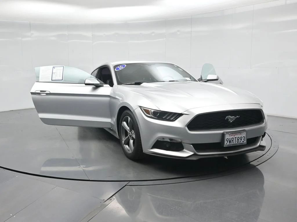 Used 2016 Silver Ford EcoBoost Premium image 26