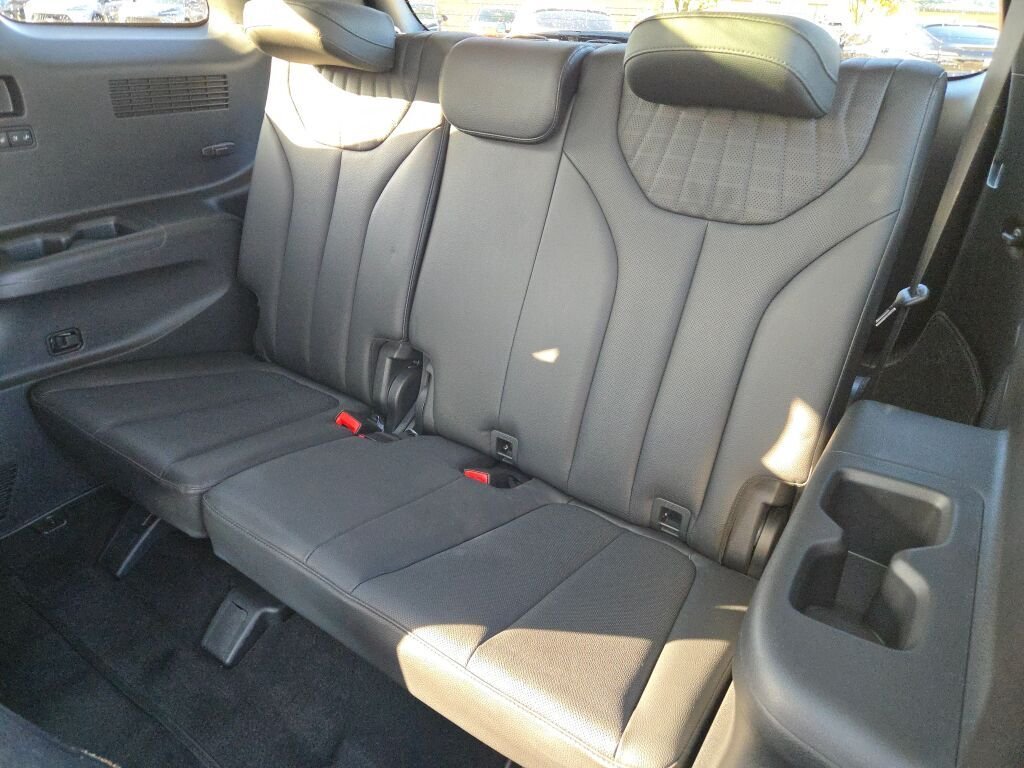 Used 2023 Black Hyundai Limited image 18