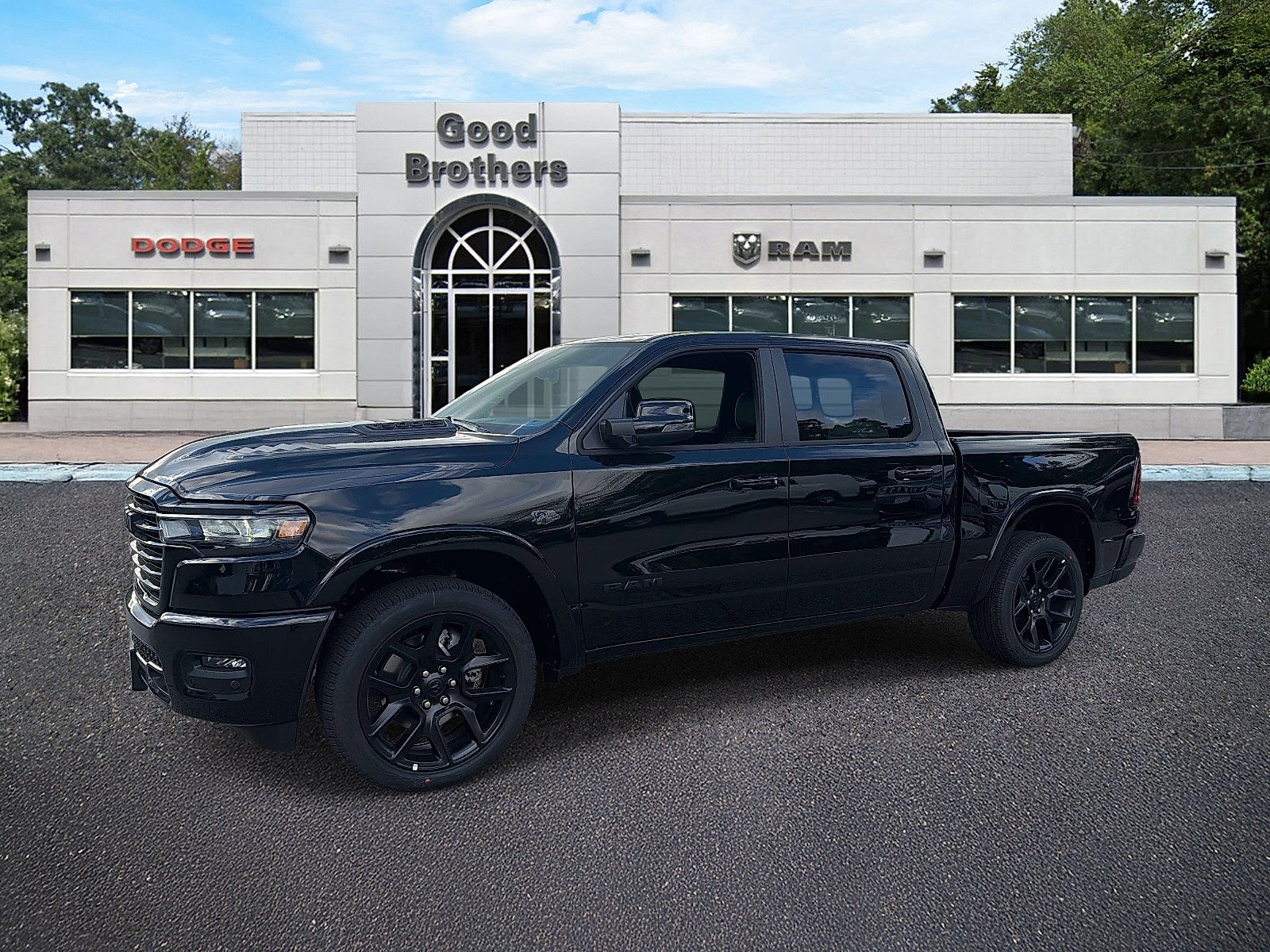 New 2027 Diamond Black Crystal Pearl-Coat Exterior Paint RAM Laramie Crew Cab 4x4 5