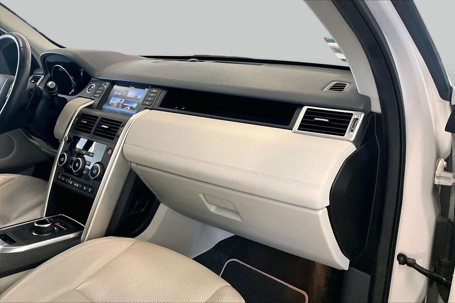 Used 2017 Fuji White Land Rover HSE image 17