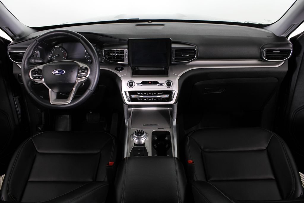 Used 2023 Black Ford XLT image 26
