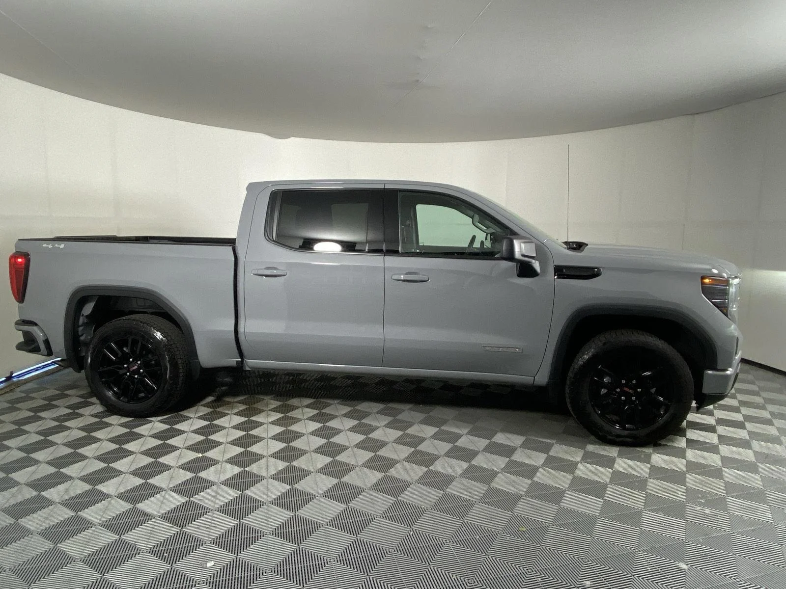 Used 2024 Gray GMC Elevation image 4