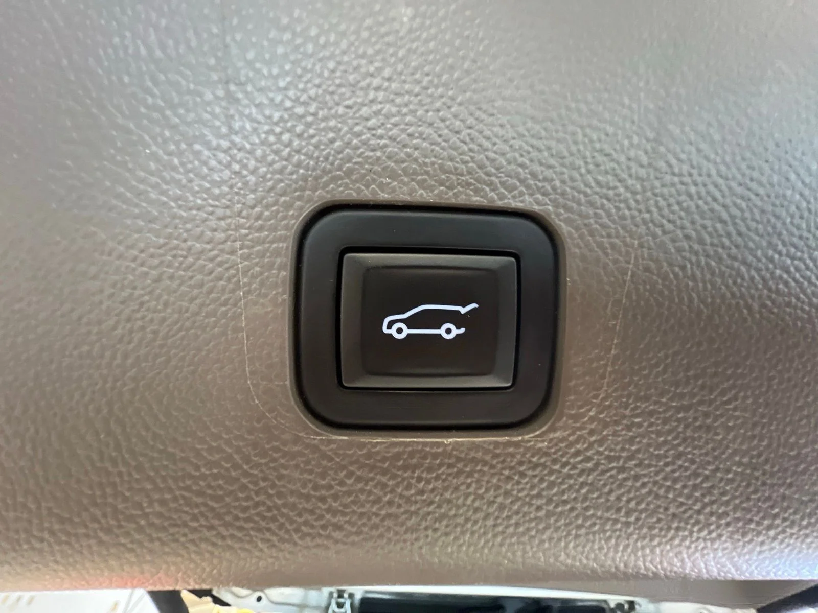 Used 2019 Silver Ice Metallic Chevrolet LT image 25