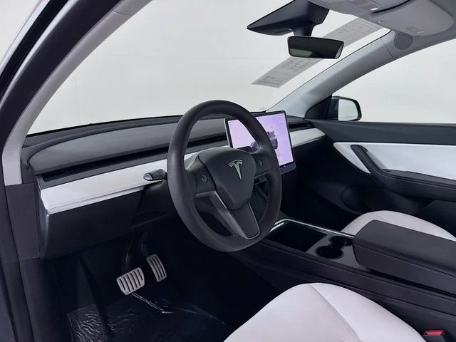 Used 2022 Gray Tesla Performance image 9