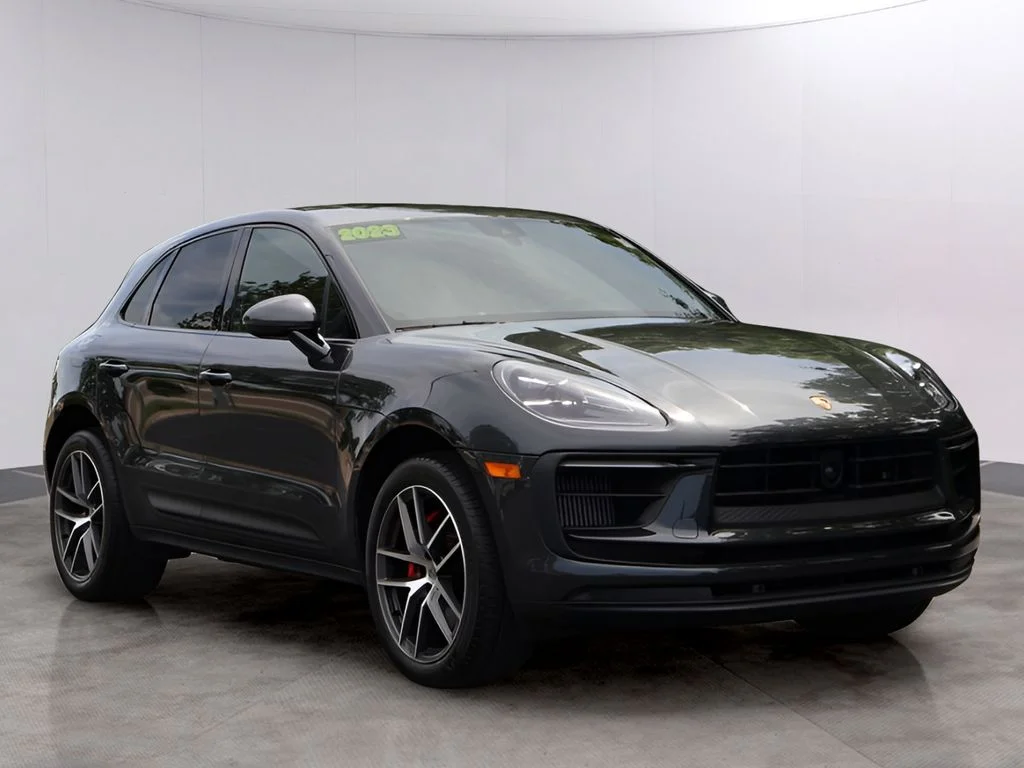 Used 2023  Porsche S image 11