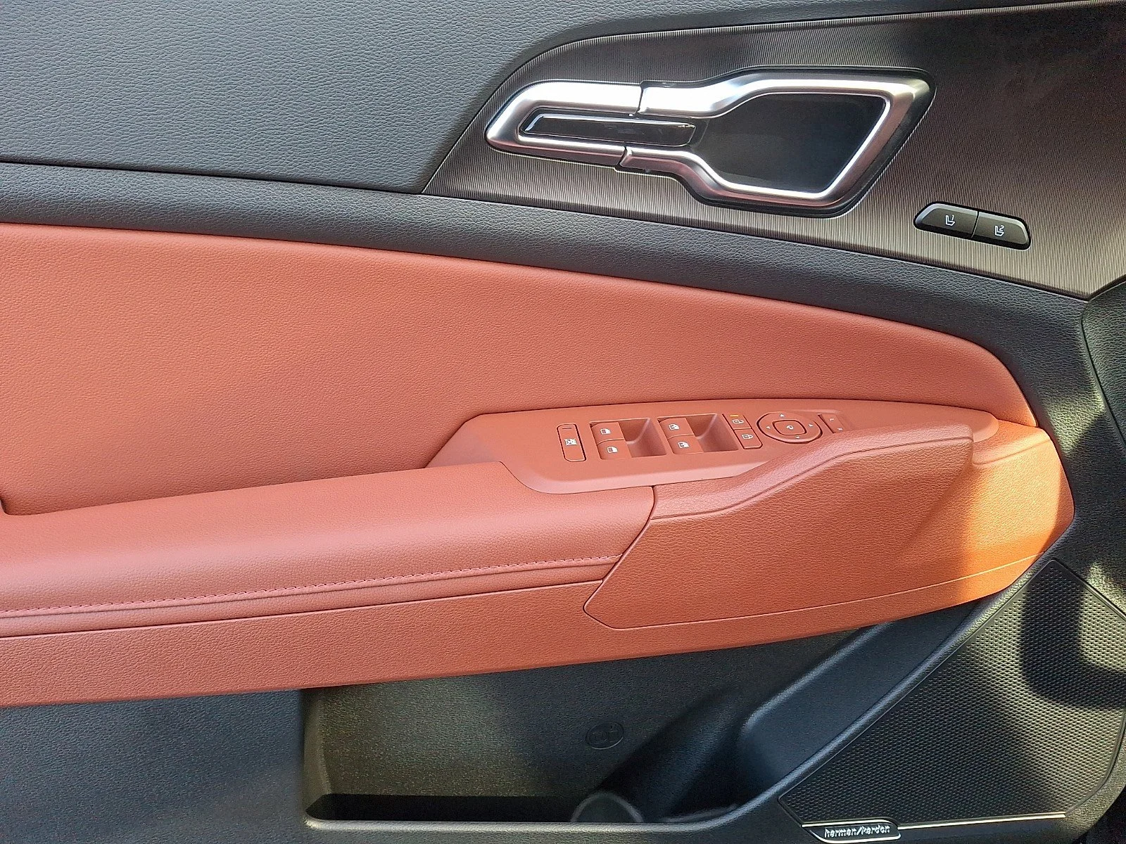 New 2026 Shadow Matte Gray Kia SX Prestige image 5