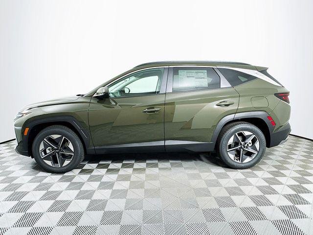 New 2026 Green Hyundai SEL FWD image 3