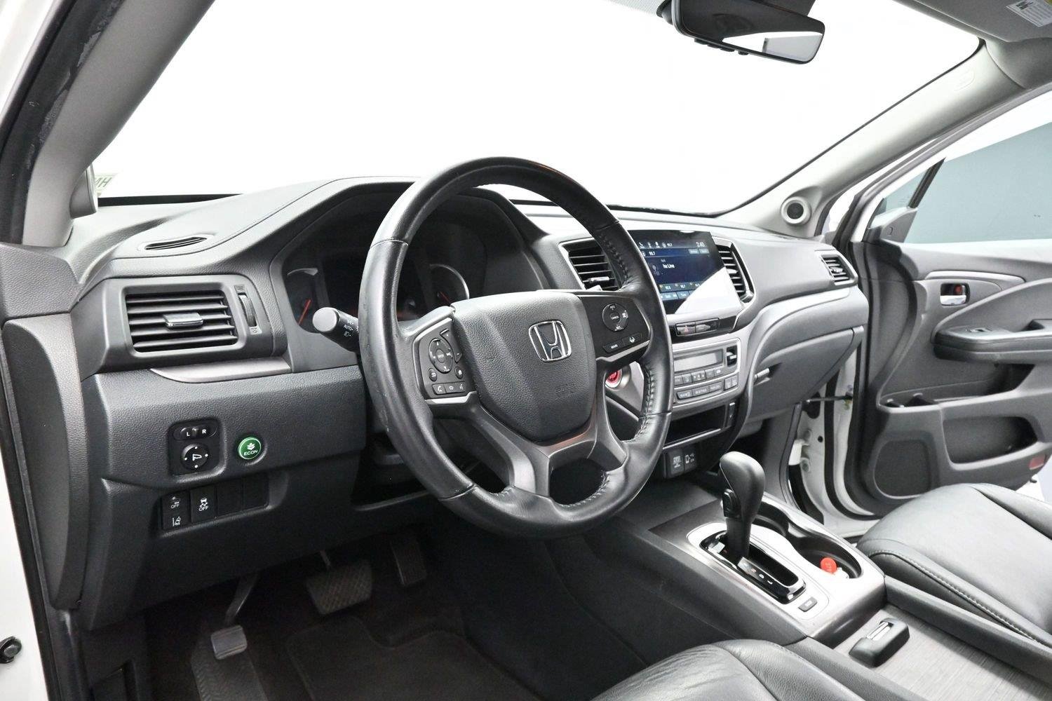 Used 2020 Platinum White Pearl Honda EX-L image 17