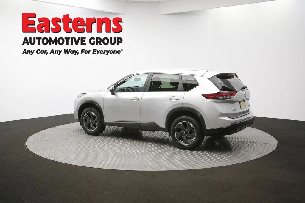 Used 2024 Silver Nissan SV image 62