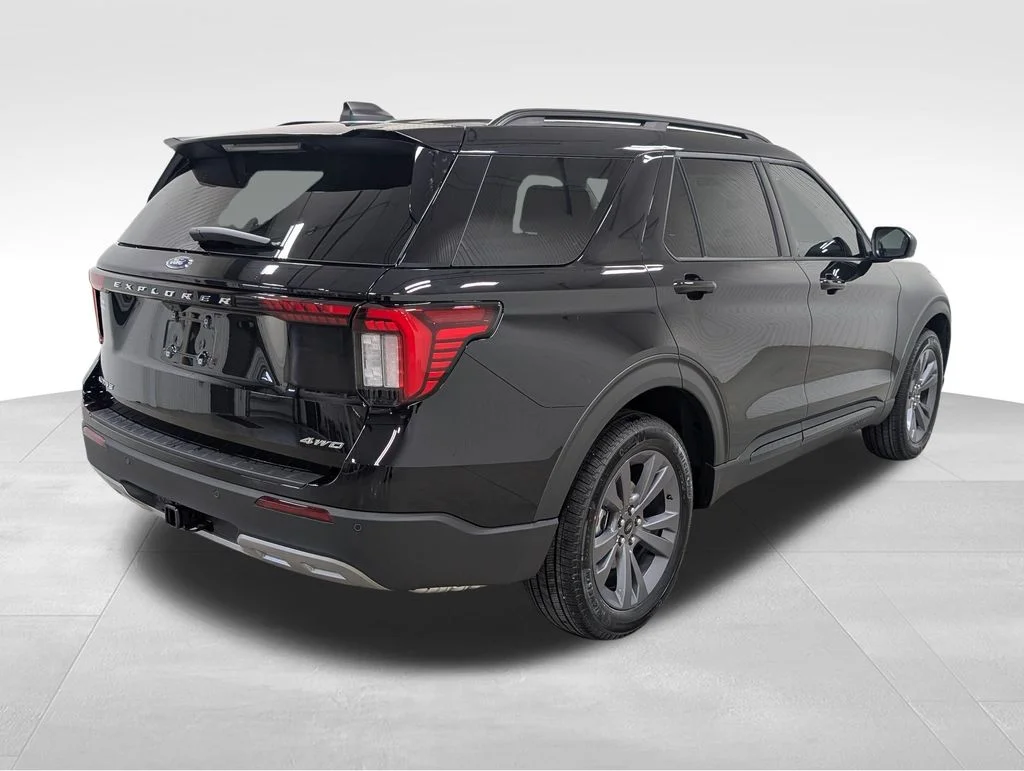 New 2026 Agate Black Metallic Ford Active image 7