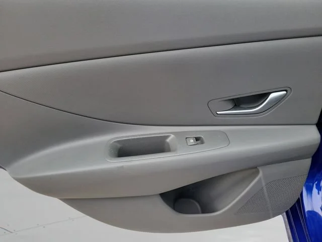 Used 2024 Blue Hyundai SEL image 15