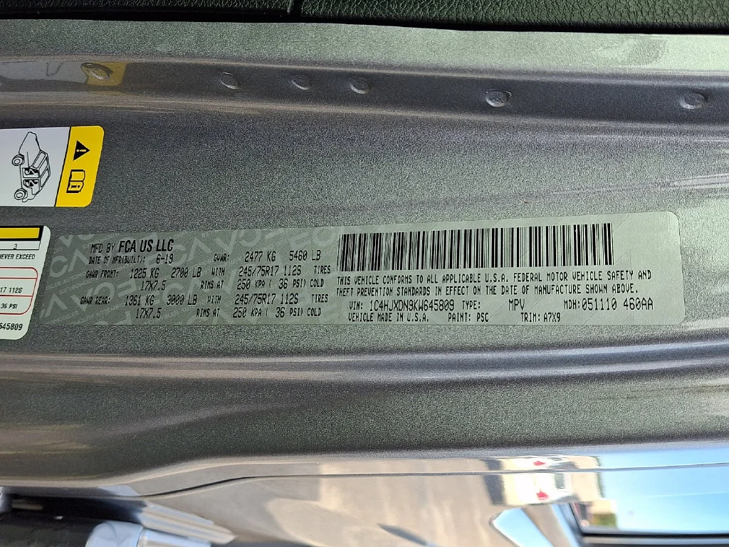 Used 2019 Silver Jeep Unlimited Sport S image 28