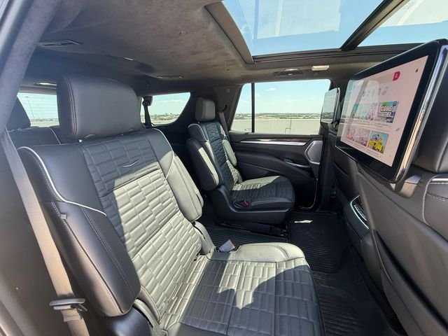 Used 2025 Black Cadillac Sport Platinum image 17