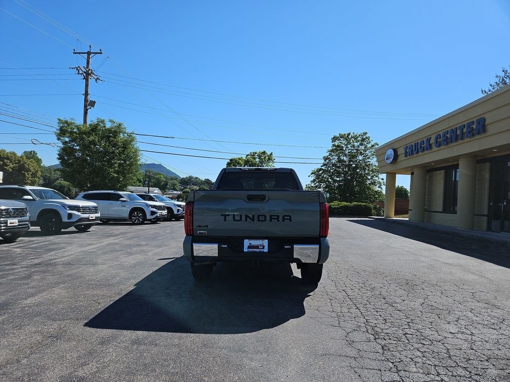 Used 2024  Toyota SR5 image 4