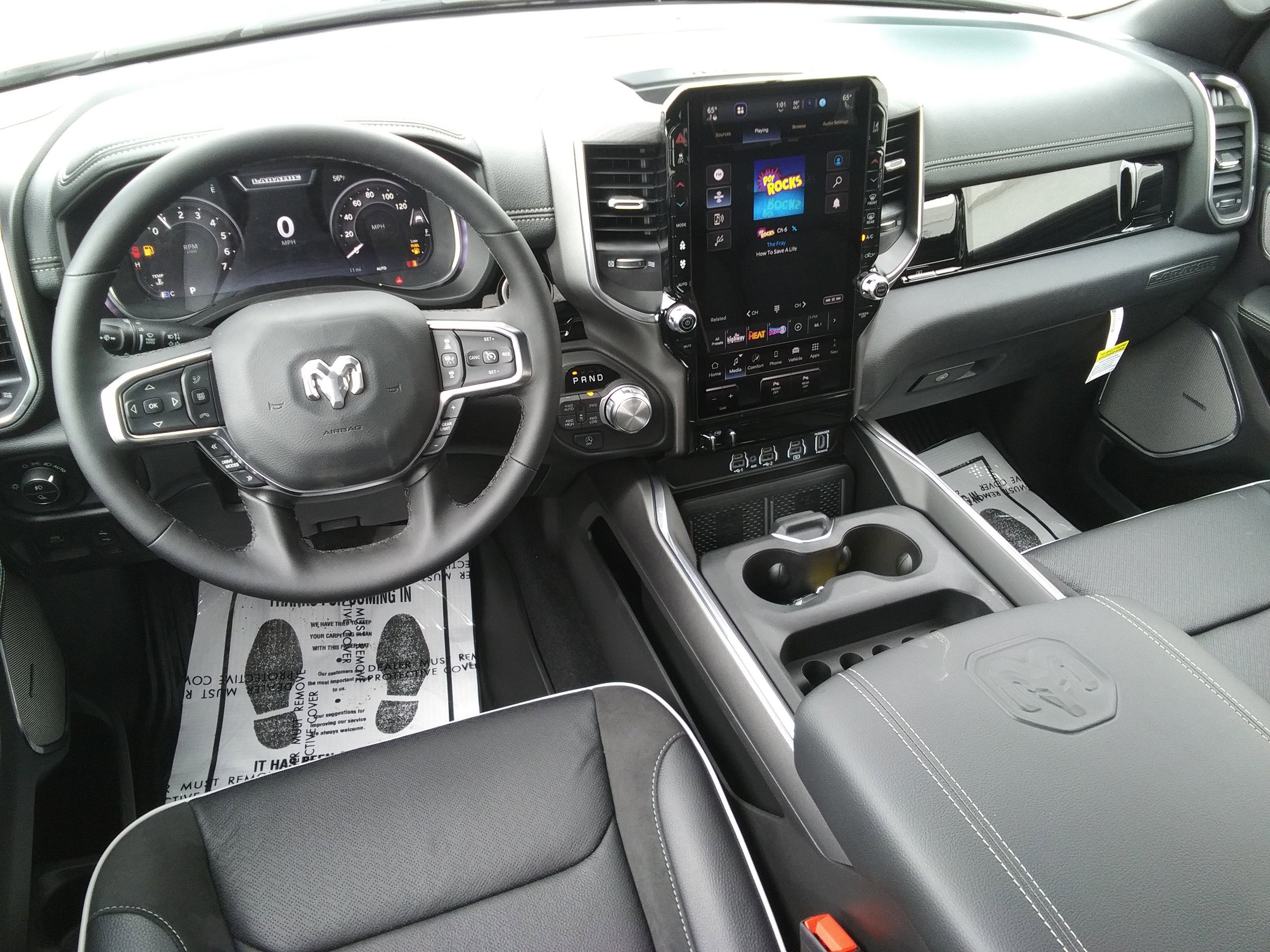 New 2026 Bright White Clear-Coat Exterior Paint RAM Laramie image 12