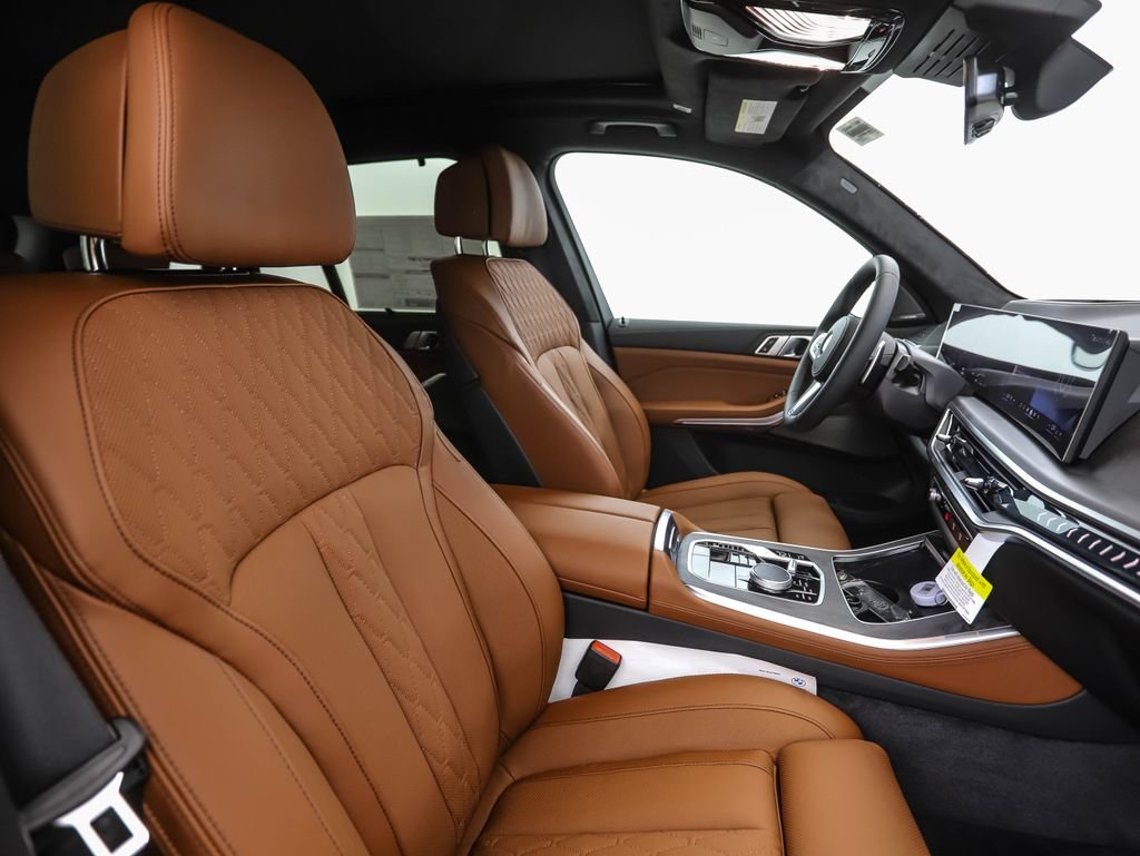 New 2026 Carbon Black Metallic BMW xDrive40i image 31