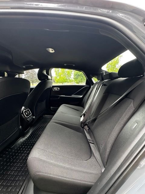 2025 Hyundai IONIQ 6 SE - Photo 14