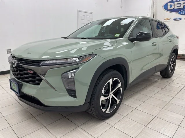 Certified Used 2024 Green Chevrolet  image 19