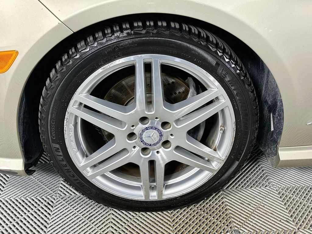 Used 2010 Brown Mercedes-Benz E 350 image 32