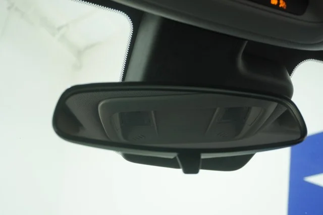 Used 2023  Chevrolet LT image 33