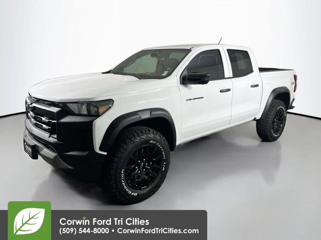 Used 2024 Summit White Chevrolet Trail Boss image 5