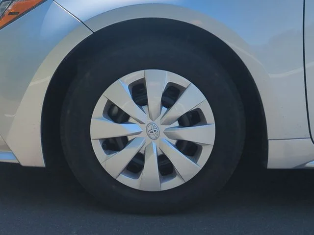Used 2022 Silver Toyota L image 19