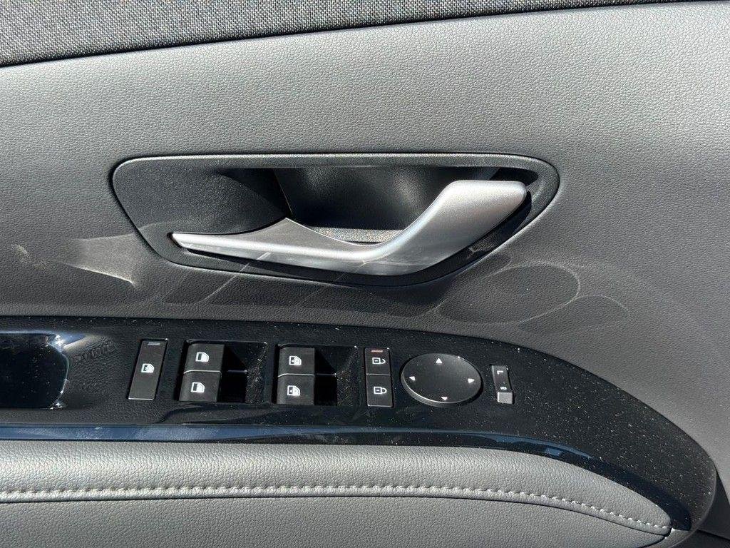 2025 Hyundai Santa Cruz Limited - Photo 17