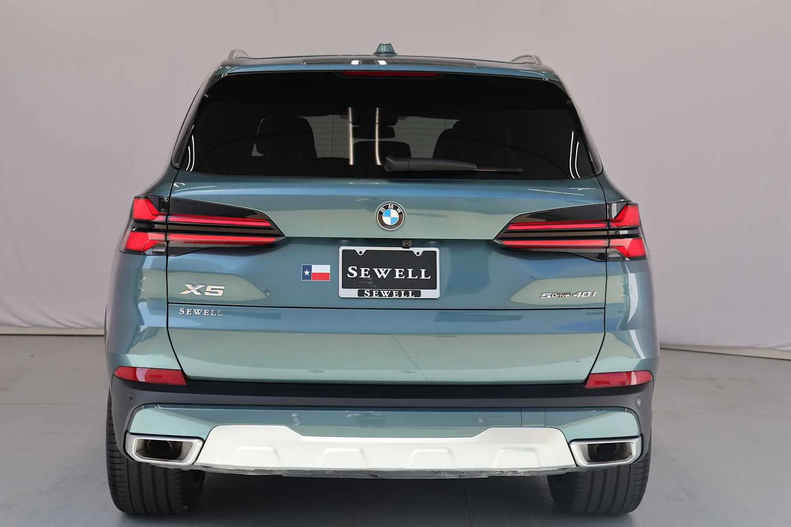 Certified Used 2026 Blue Ridge Mountain Metallic BMW sDrive40i image 9