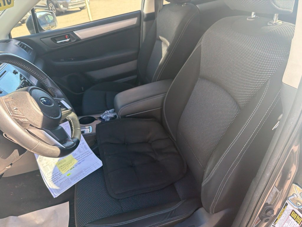 Used 2018 Gray Subaru 2.5i Premium image 11