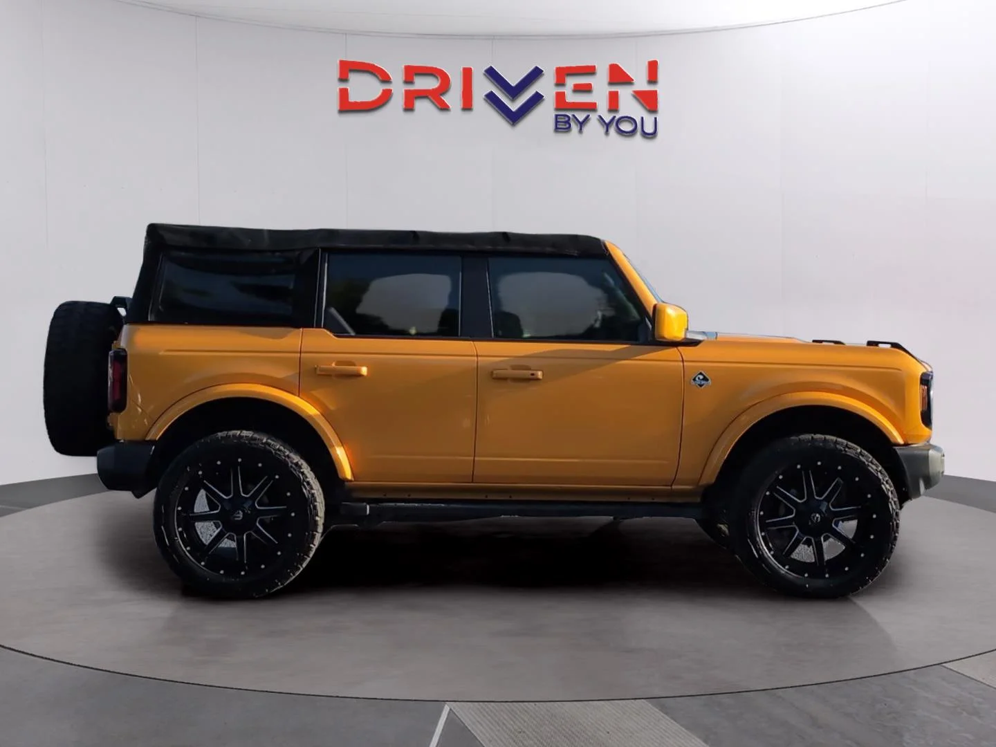Used 2021 Cyber Orange Metallic Tri-Coat Ford Outer Banks image 6