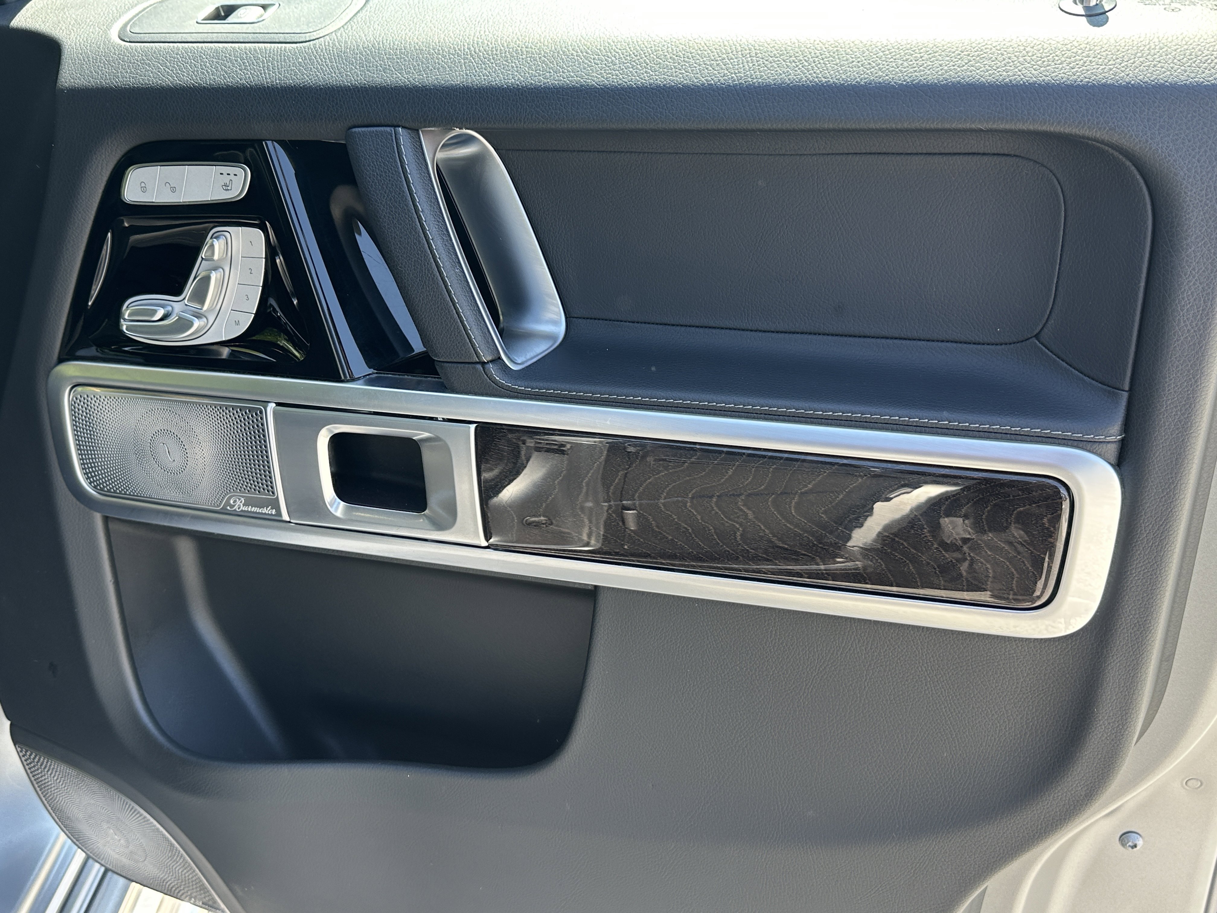 Used 2022 Platinum Magno Mercedes-Benz G 550 image 16