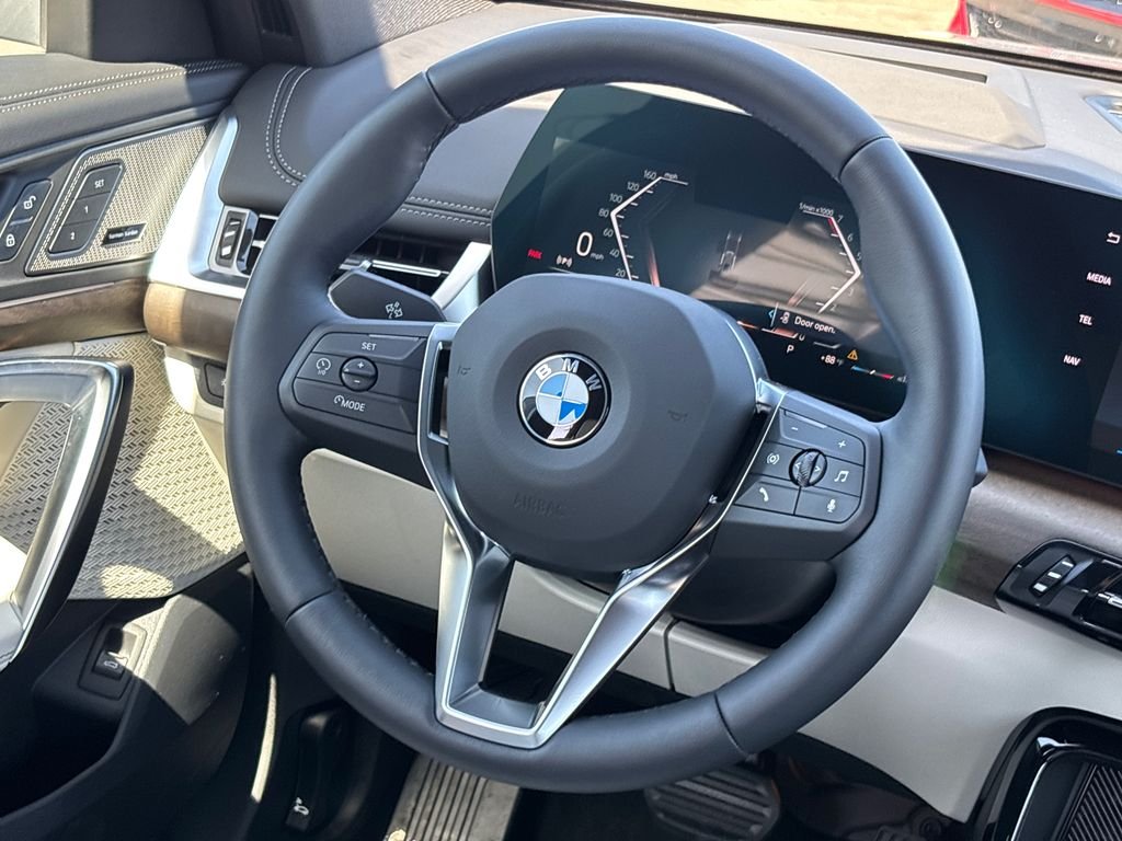 New 2027 Cape York Green Metallic BMW xDrive28i image 21
