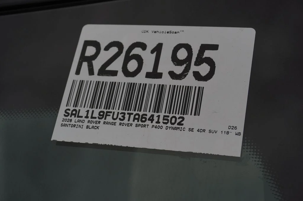 New 2026 Santorini Black Land Rover Dynamic SE image 38