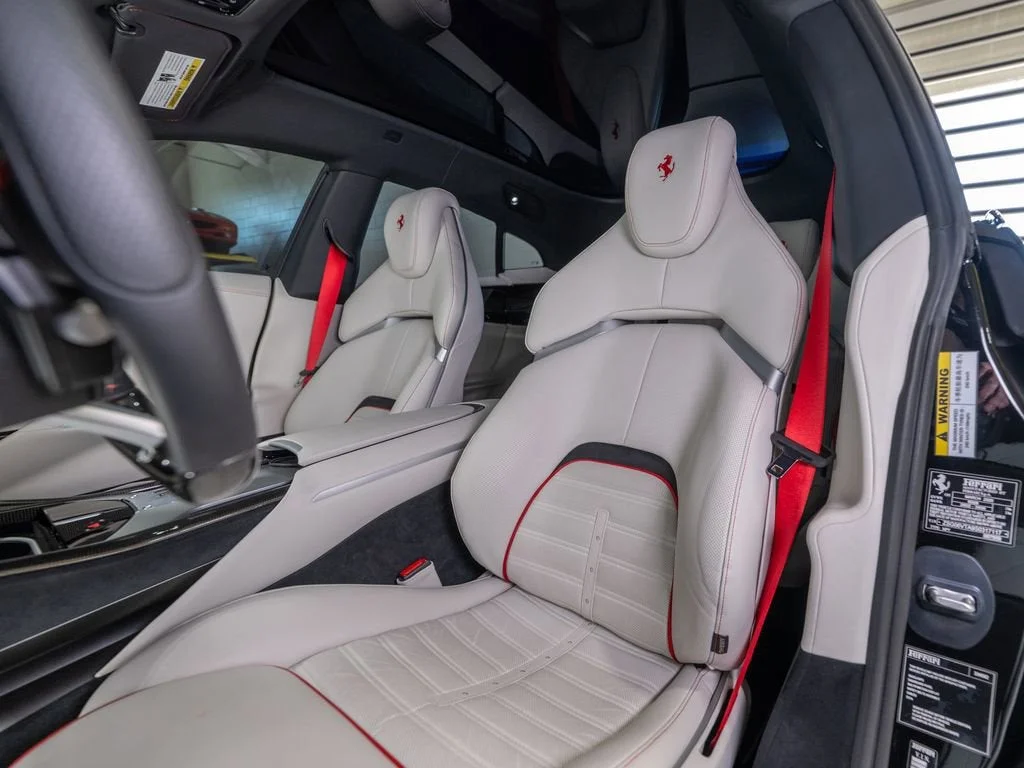 2025 Ferrari Purosangue Base - Photo 12