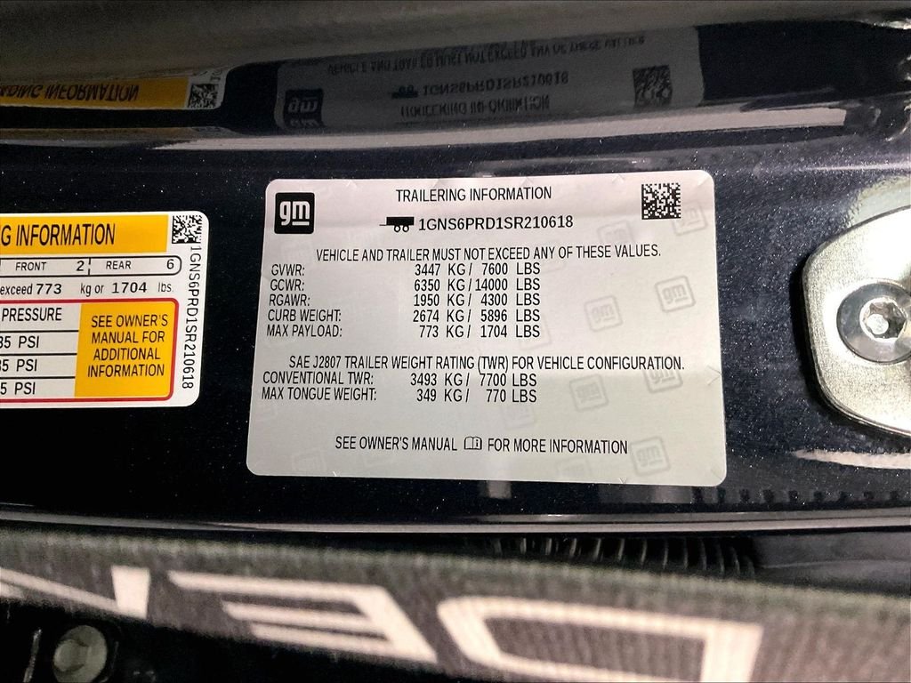 Used 2025 Gray Chevrolet Z71 image 35