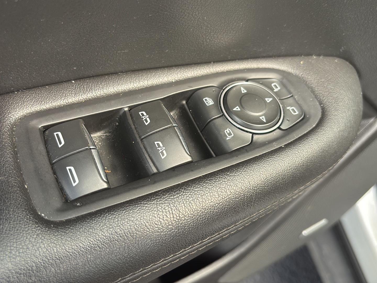 Used 2019 Radiant Silver Metallic Cadillac Luxury AWD image 8