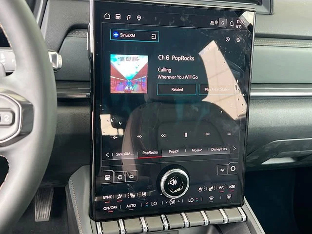2026 GMC Terrain AT4 - Photo 10