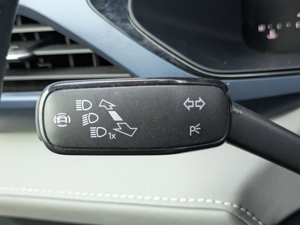 Used 2024 Gray Volkswagen 1.5T SE image 27