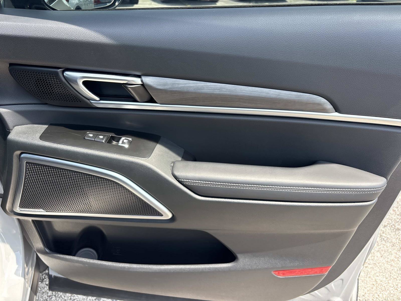 Used 2025 Wolf Gray Kia SX-Prestige X-Line image 22