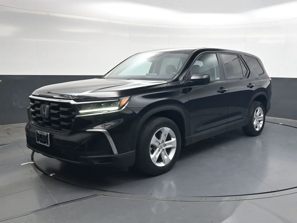 Used 2023 Crystal Black Pearl Honda LX image 8