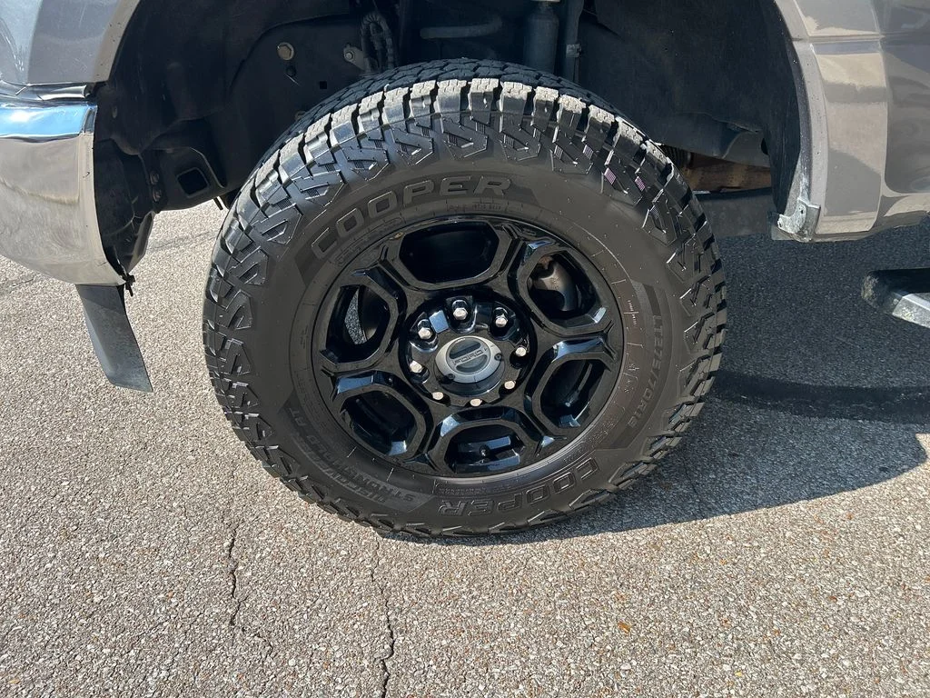 Used 2022 Gray Ford XL image 28