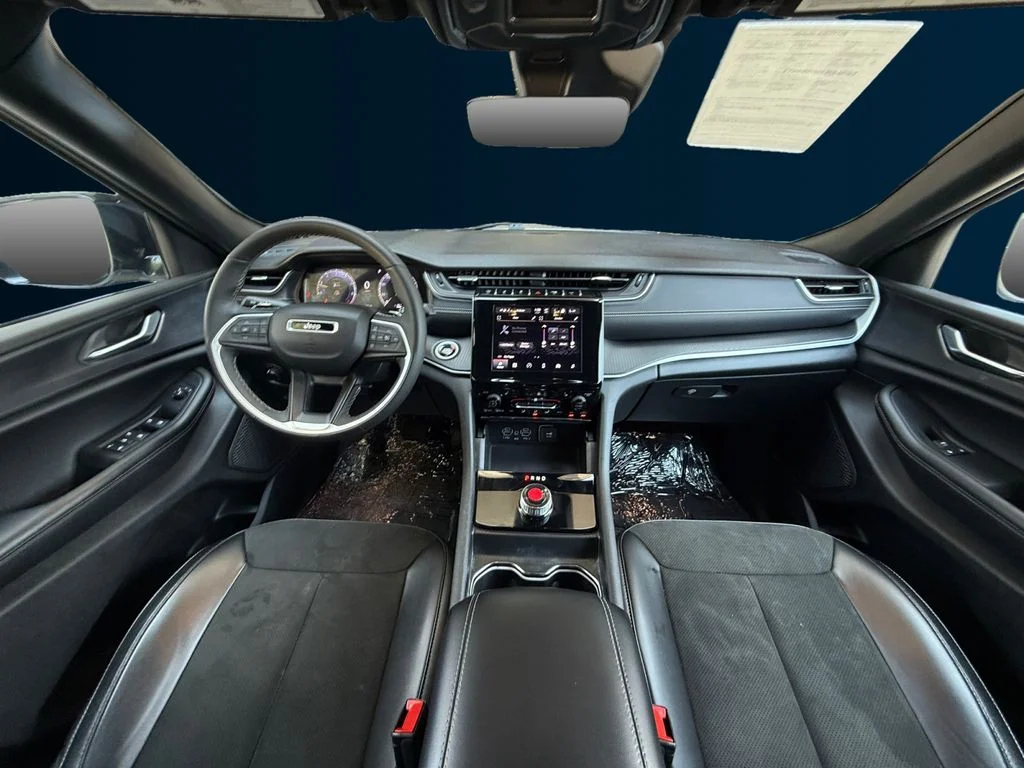 Used 2025 Silver Jeep Altitude image 12