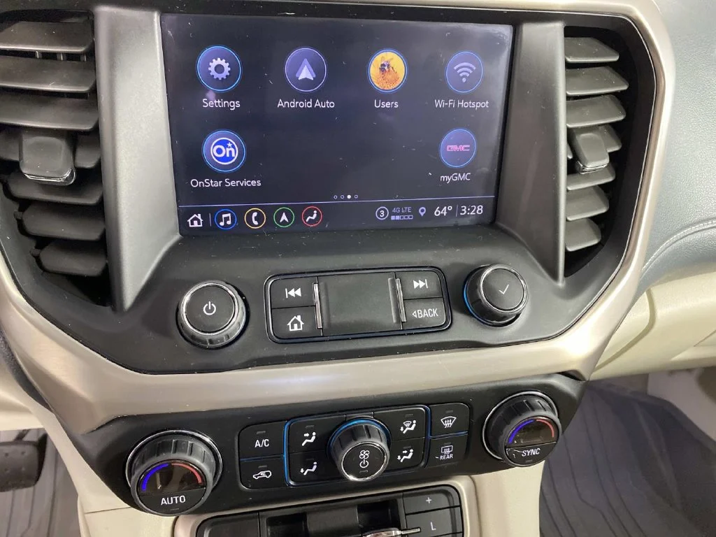 Used 2021 Hunter Green GMC Denali image 24
