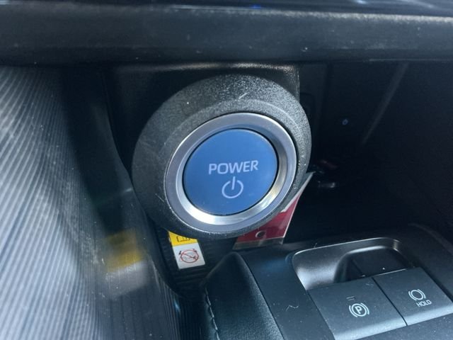 Used 2021  Toyota XLE image 19