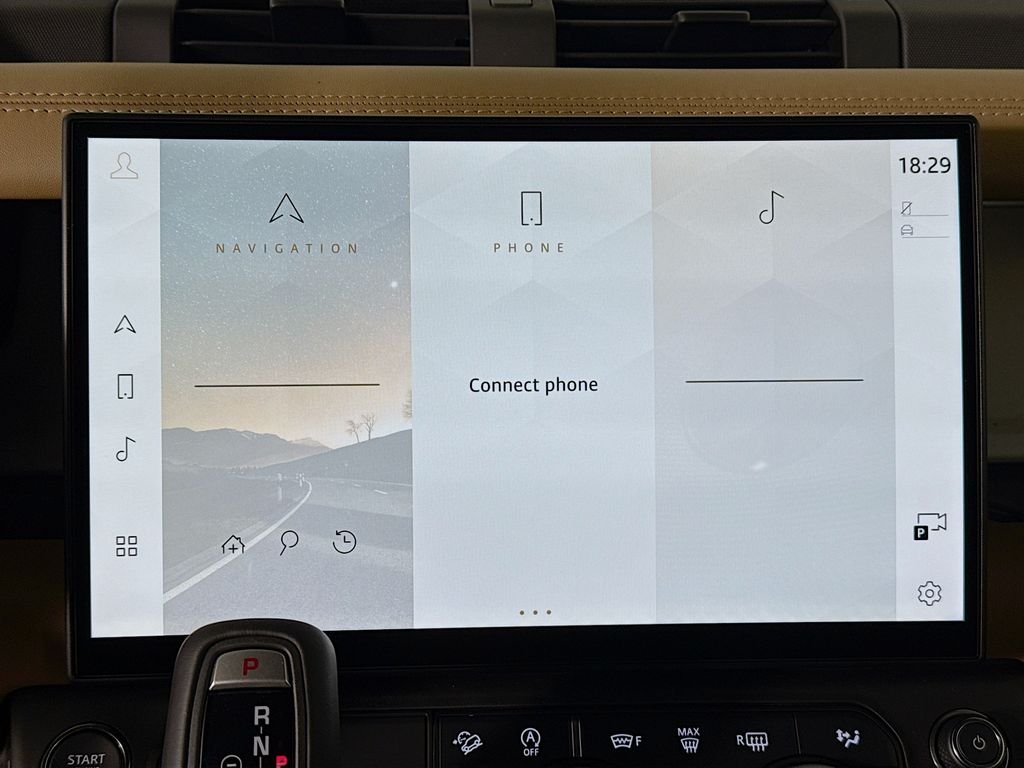 New 2026 Santorini Black Land Rover X-Dynamic SE image 14