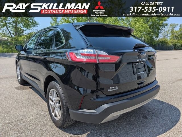 Used 2017 Blue Ford SE image 14