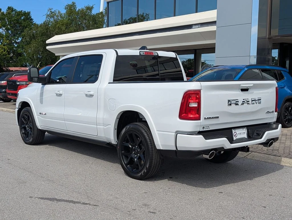 2026 RAM 1500 Laramie - Photo 7